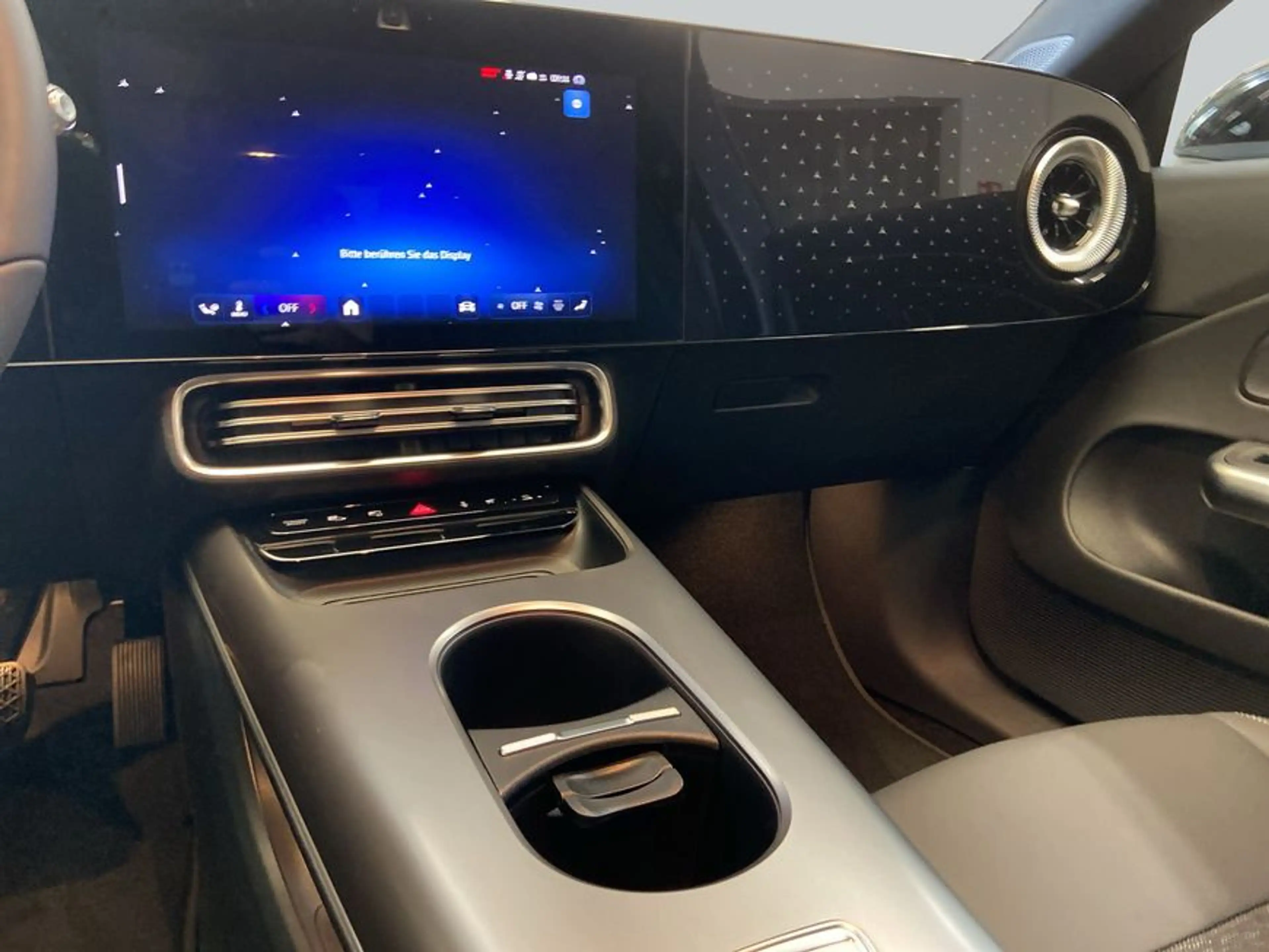 Mercedes-Benz CLA 180 CLA — photo 14
