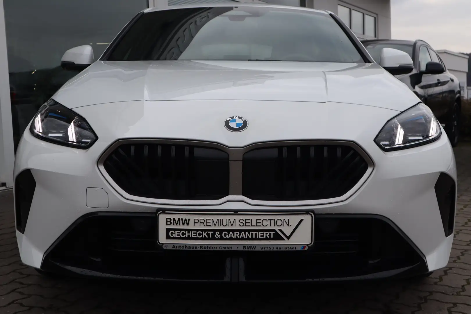 BMW 118 d Hatch M-Sport/DAB/Komfortzg/Shz/Sportsitze Weiß - 2