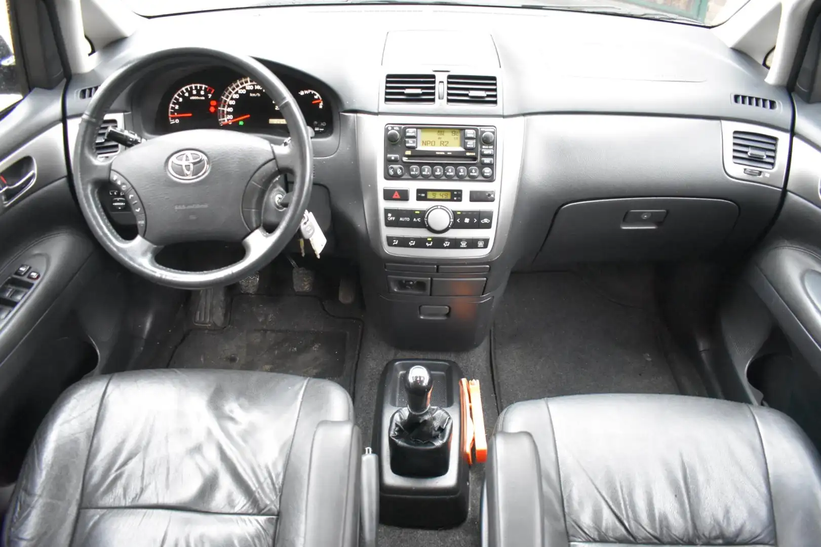 Toyota Avensis Verso 2.0i Linea Sol 5p. '04 Leder Clima Schwarz - 2