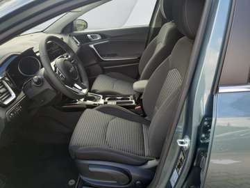 Fotografie 5 des Kia Ceed / cee'd 1.5T 48V DCT Ultimate Edition Style