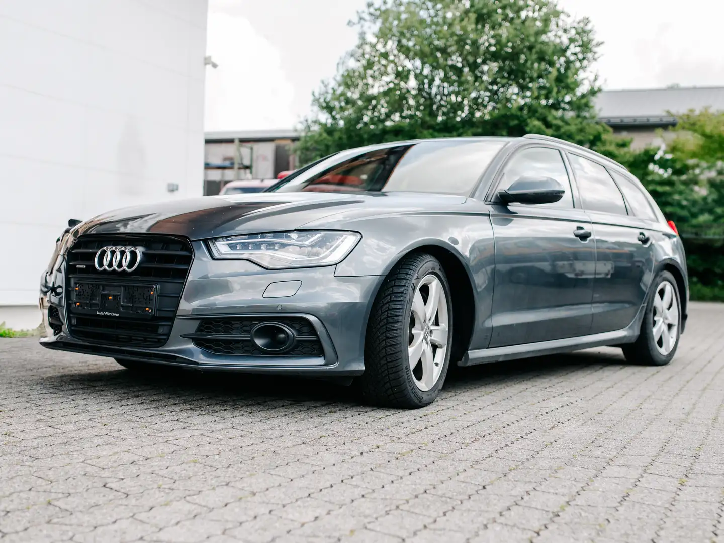 Audi A6 A6 Avant 3.0 TDI DPF quattro tiptronic Grau - 1