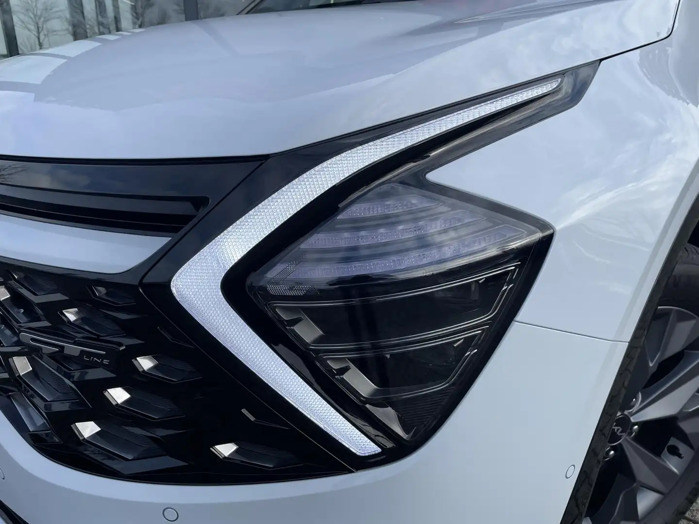 Kia Sportage 1.6 T-GDi Hybrid GT-PlusLine | Direct beschikbaar! Wit - 2