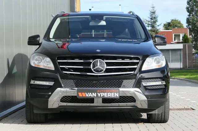 Mercedes-Benz M-Class view 6
