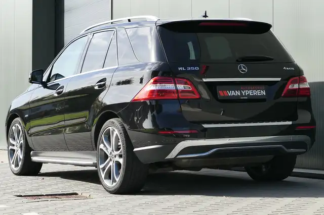 Mercedes-Benz M-Class view 5