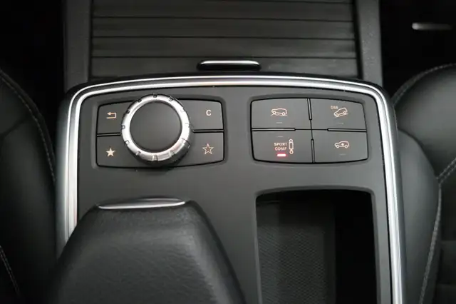 Mercedes-Benz M-Class view 15