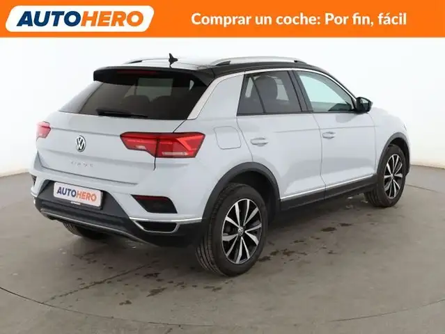 Volkswagen T-Roc view 6