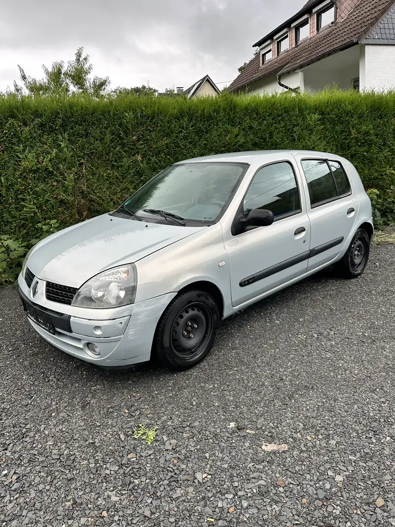 Renault Clio 1.4 16V Initiale Limited - 2