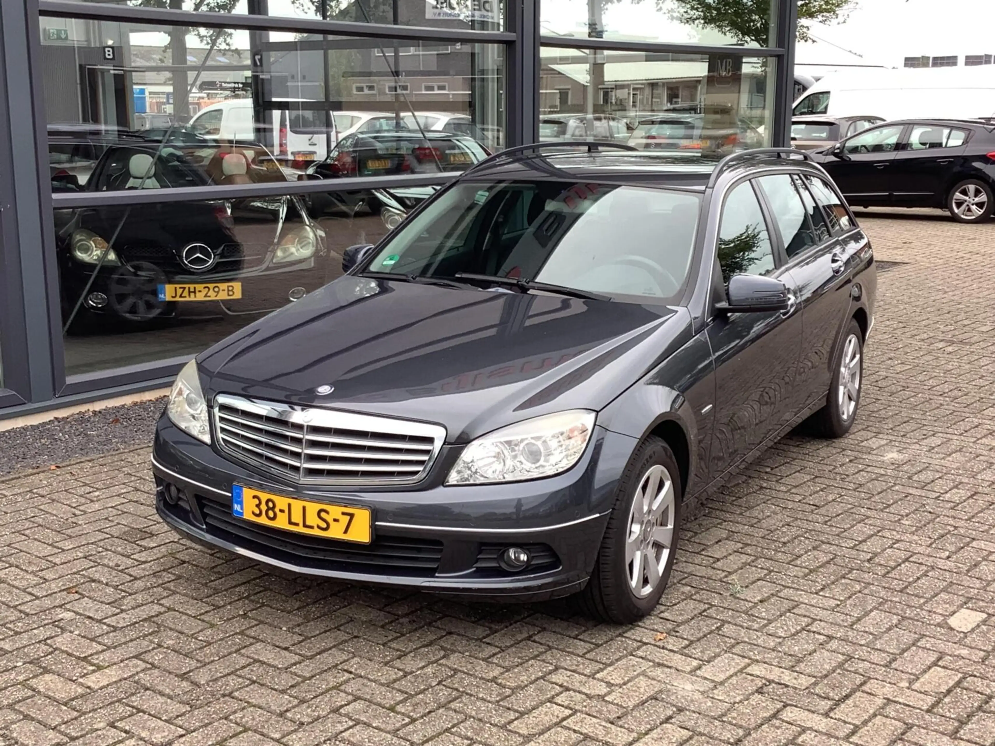 Mercedes-Benz C 180 Estate K BlueEFFICIENCY Business Edition Elegance — photo 2
