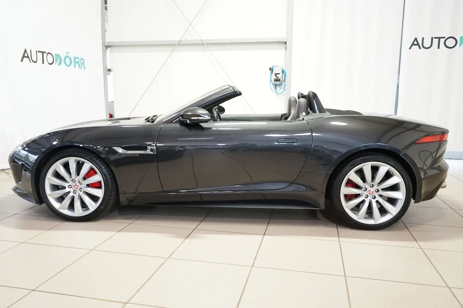 Jaguar F-Type S V8 Cabriolet dt. Fzg+Kamera+Komfortz. Grau - 2