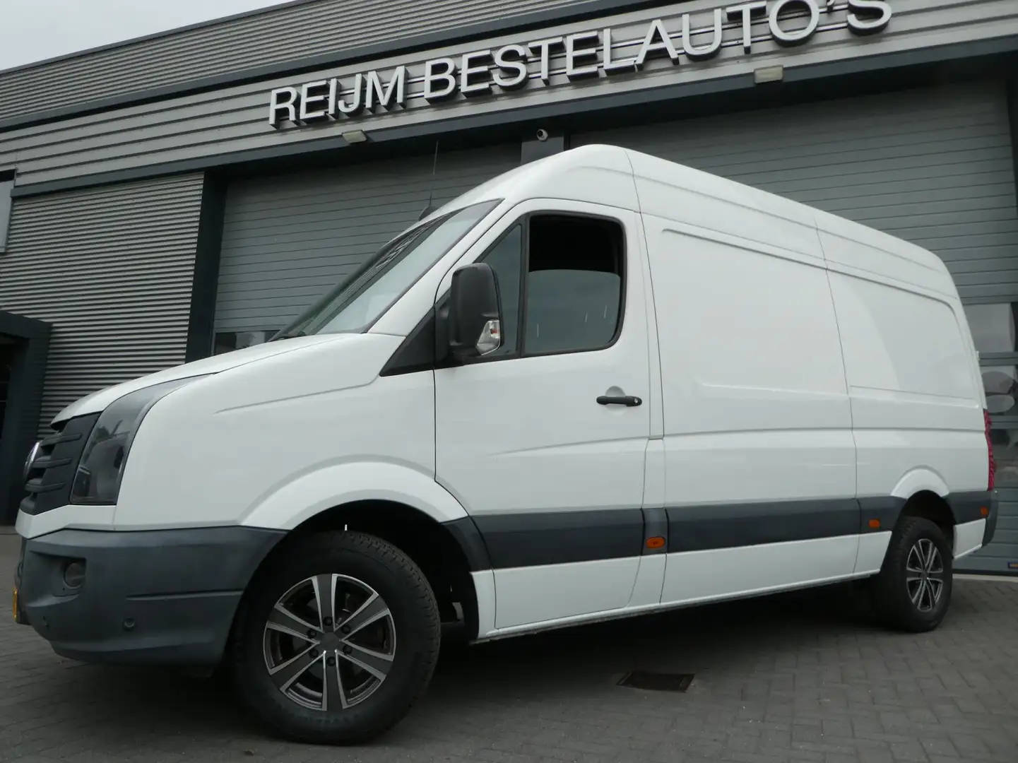 Volkswagen Crafter 32 2.0 TDI L2H2 airco ,3 zits, trekhaak Blanc - 2