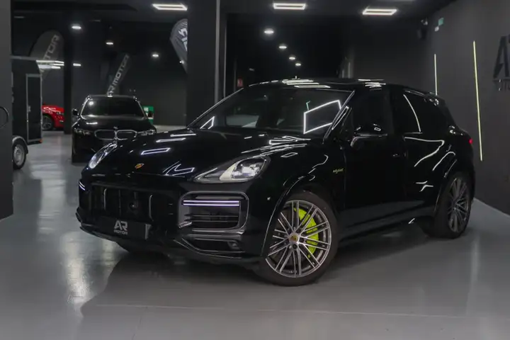 Porsche Cayenne Coupé Turbo S E-Hybrid 4.0 2021, foto 7