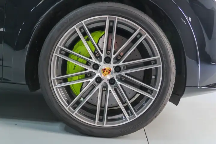 Porsche Cayenne Coupé Turbo S E-Hybrid 4.0 2021, foto 34
