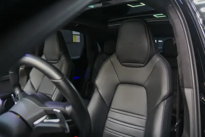 Porsche Cayenne Coupé Turbo S E-Hybrid 4.0 2021, foto 22