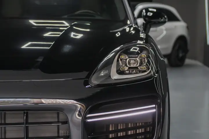 Porsche Cayenne Coupé Turbo S E-Hybrid 4.0 2021, foto 5