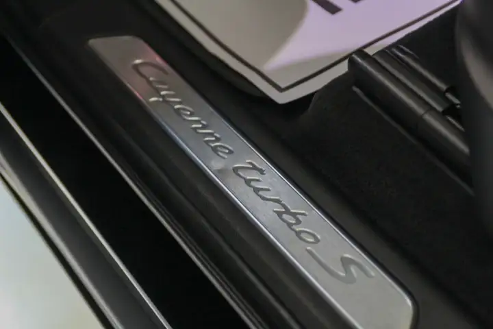 Porsche Cayenne Coupé Turbo S E-Hybrid 4.0 2021, foto 32