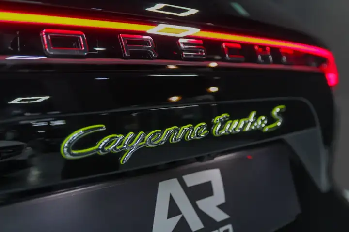 Porsche Cayenne Coupé Turbo S E-Hybrid 4.0 2021, foto 16