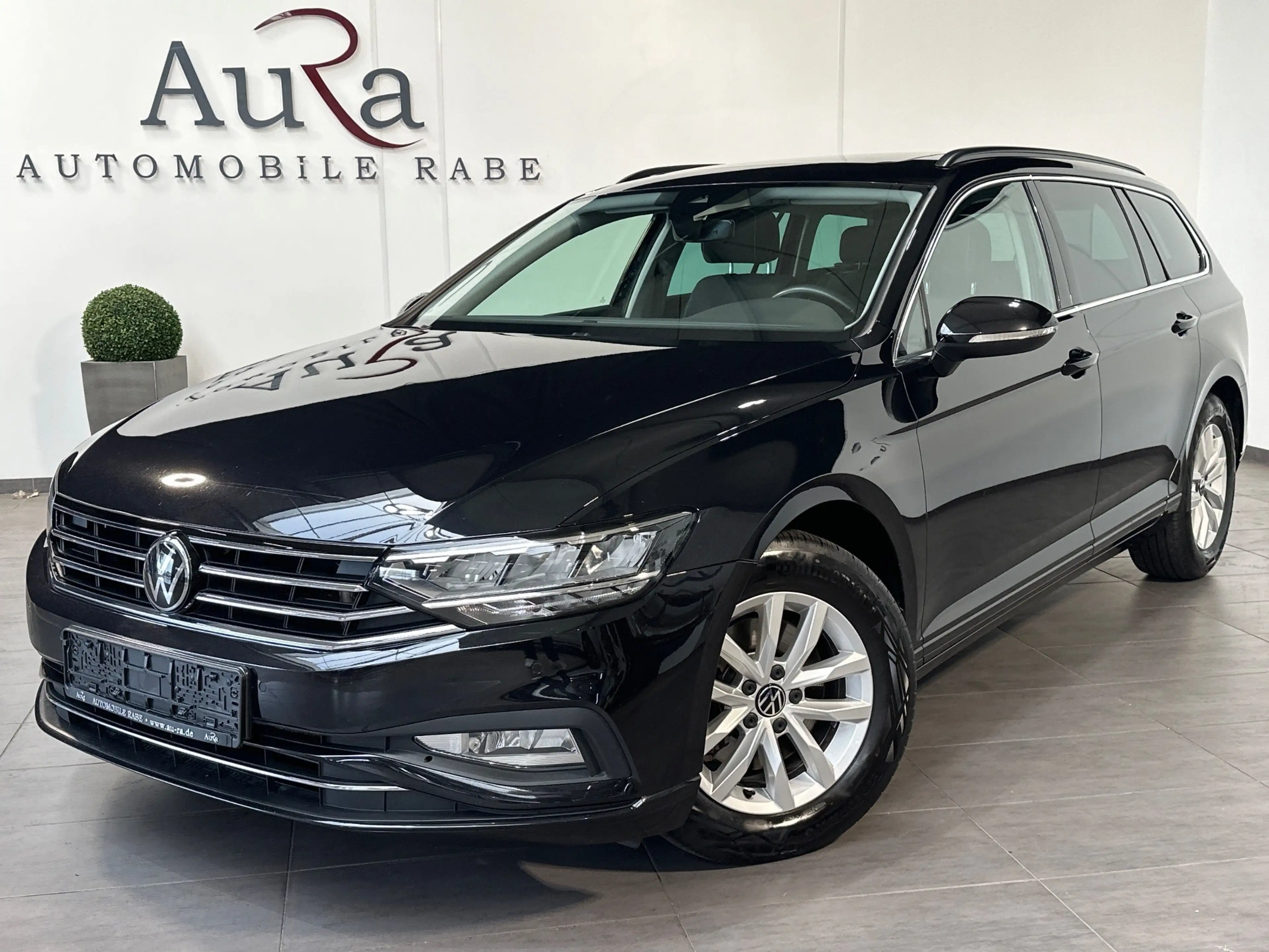 Volkswagen Passat Variant 2.0 TDI DSG Business NAV+LED+PANO+AHK+ACC+KAMERA