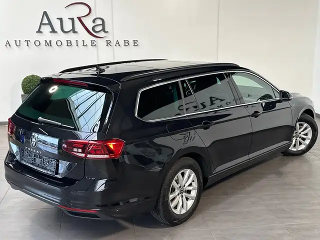 Volkswagen Passat view 5