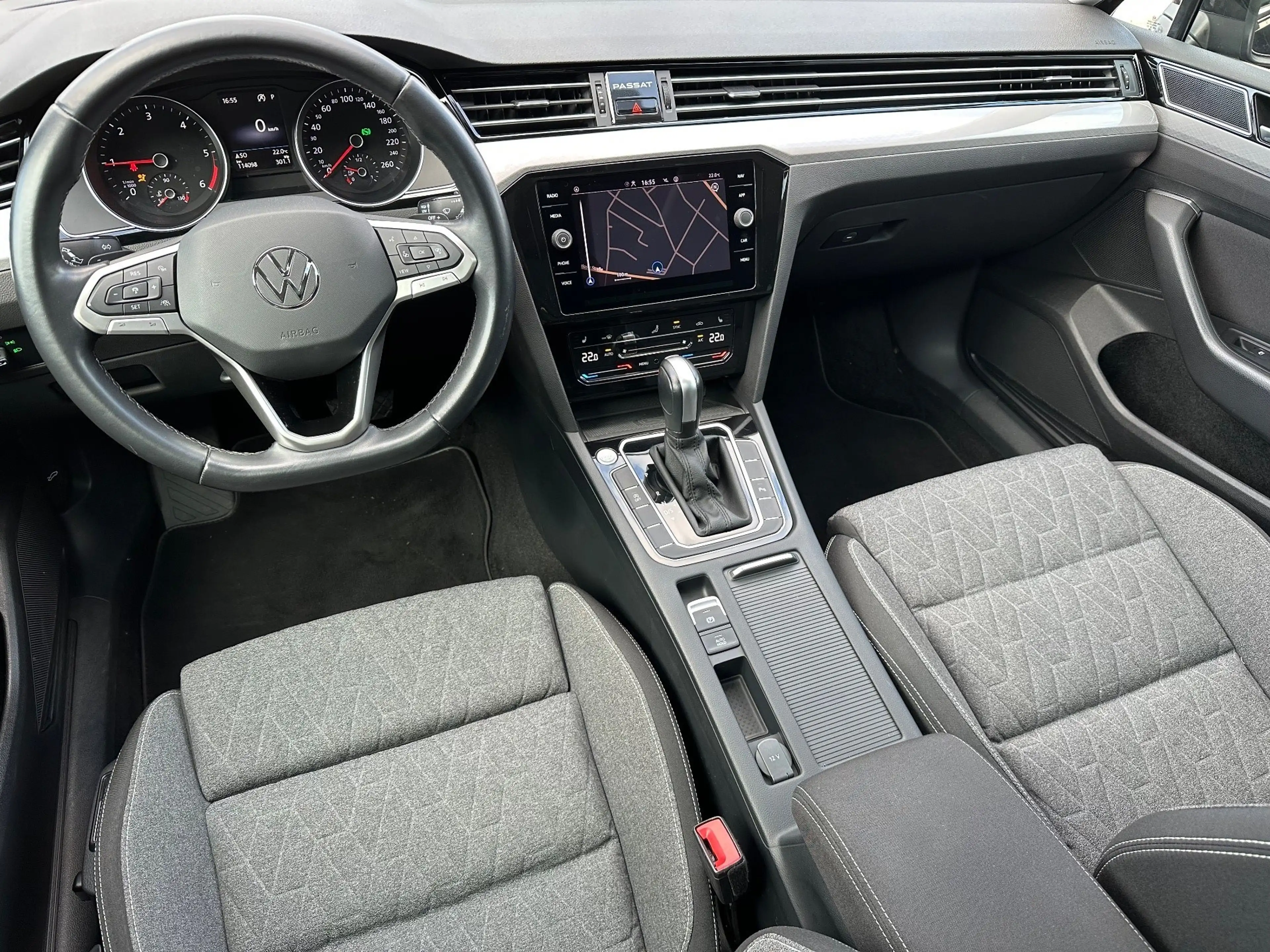 Volkswagen Passat Variant 2.0 TDI DSG Business NAV+LED+PANO+AHK+ACC+KAMERA — photo 15