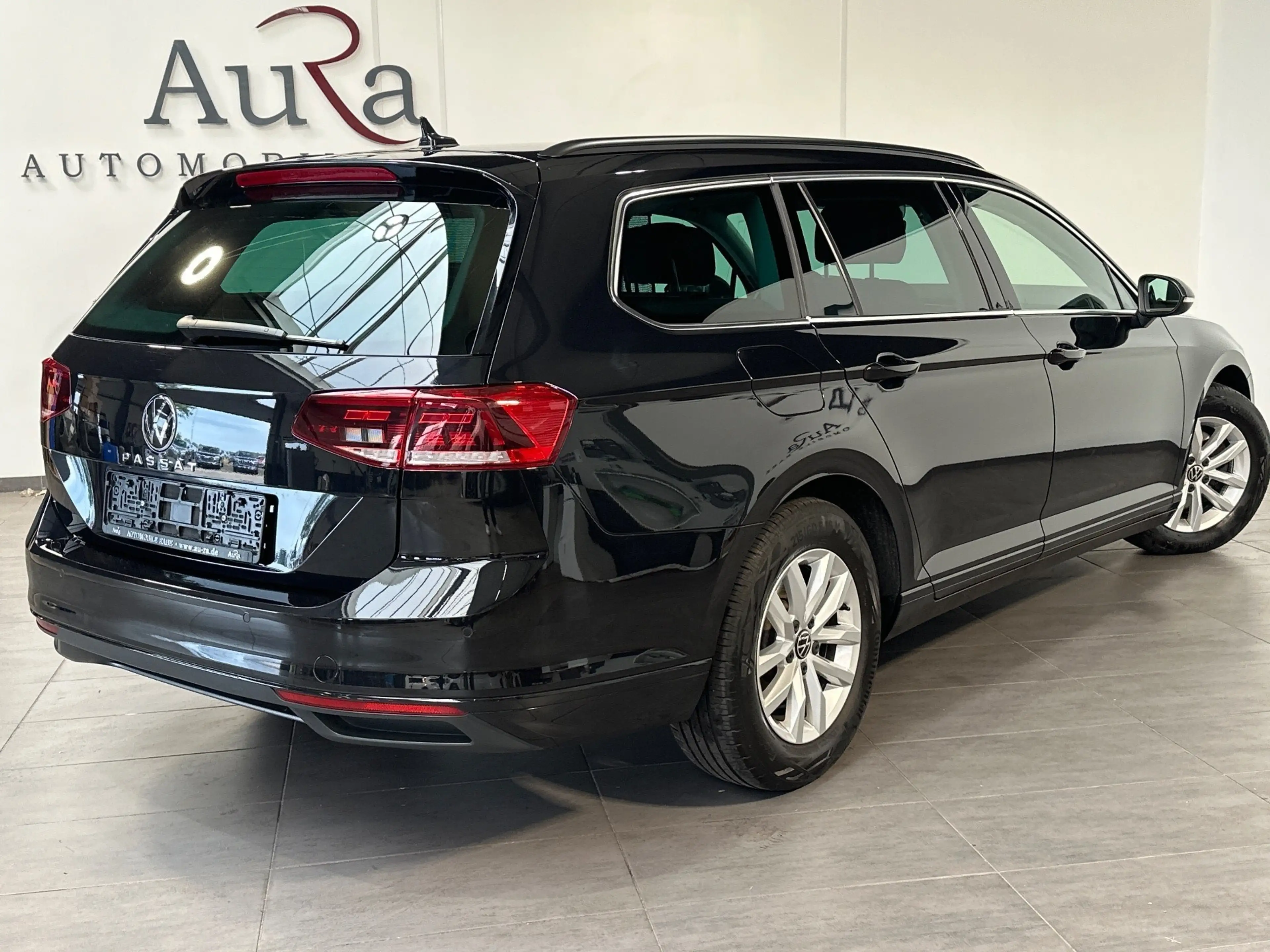 Volkswagen Passat Variant 2.0 TDI DSG Business NAV+LED+PANO+AHK+ACC+KAMERA — photo 4