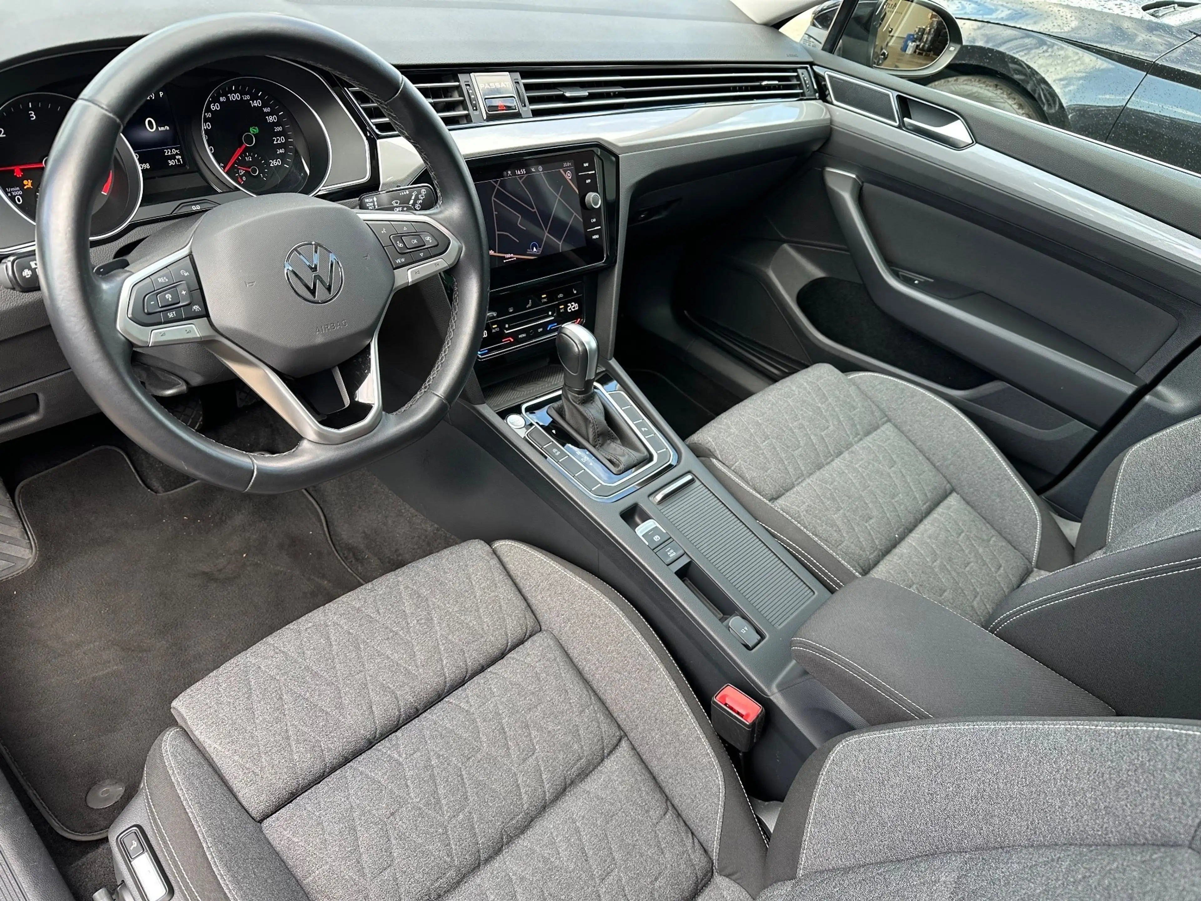 Volkswagen Passat Variant 2.0 TDI DSG Business NAV+LED+PANO+AHK+ACC+KAMERA — photo 11