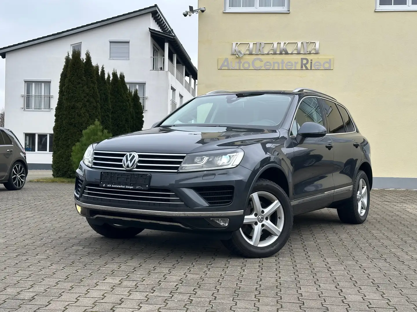 Volkswagen Touareg 3.0TDI 4Motion 2H/Bi-Xenon/Pano/Ahk/Ambiente/Euro6 Grau - 1