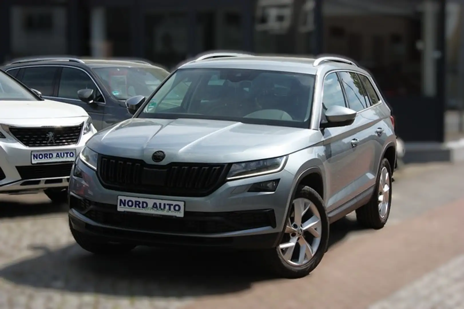 Skoda Kodiaq 2.0TDi 4x4 STYLE Autm/Navi/ACC/7Sitzer Grau - 2
