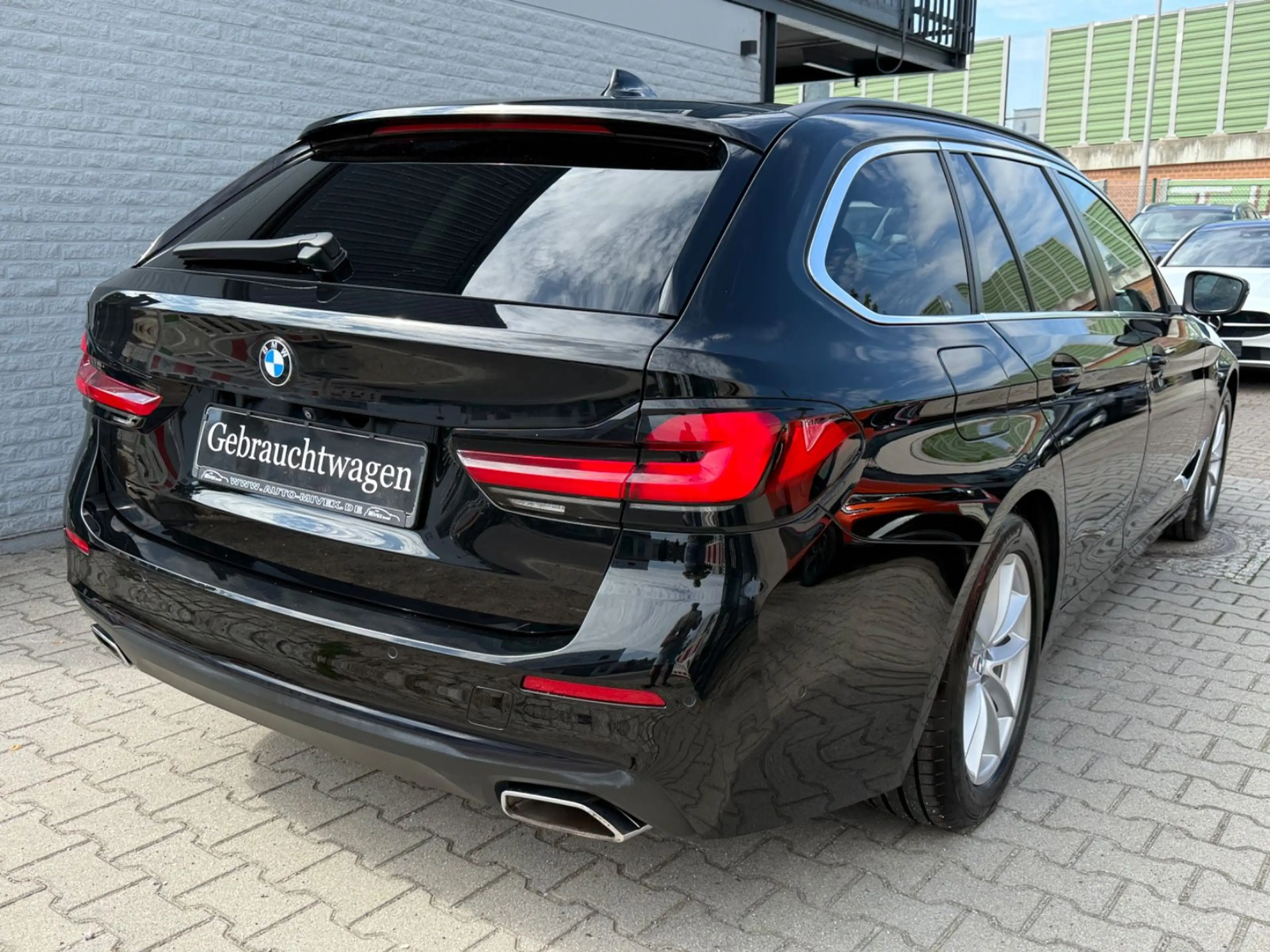 BMW 530 d xDrive Touring Head Up 1. Hand LEDER — photo 3