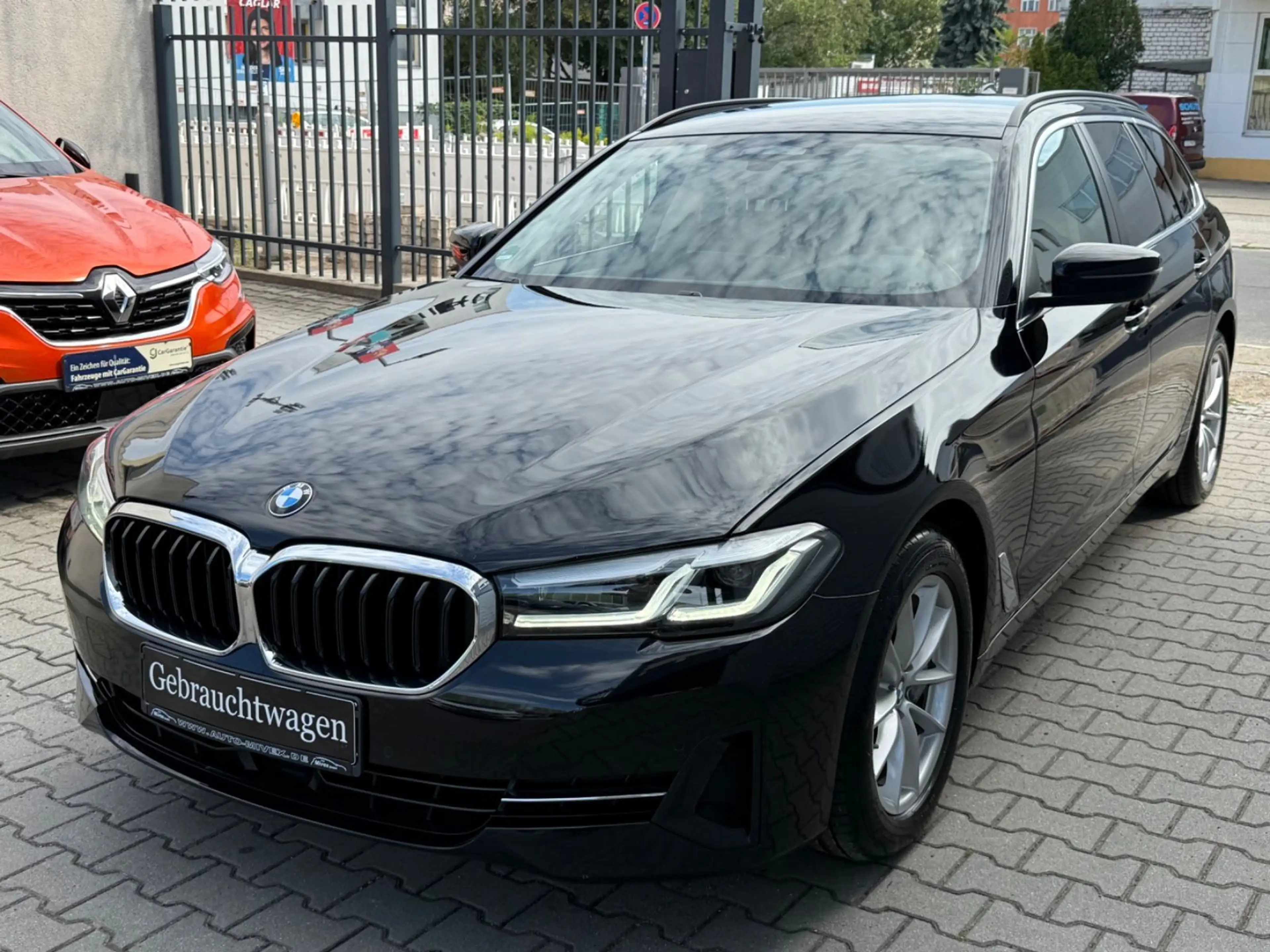 BMW 530 d xDrive Touring Head Up 1. Hand LEDER