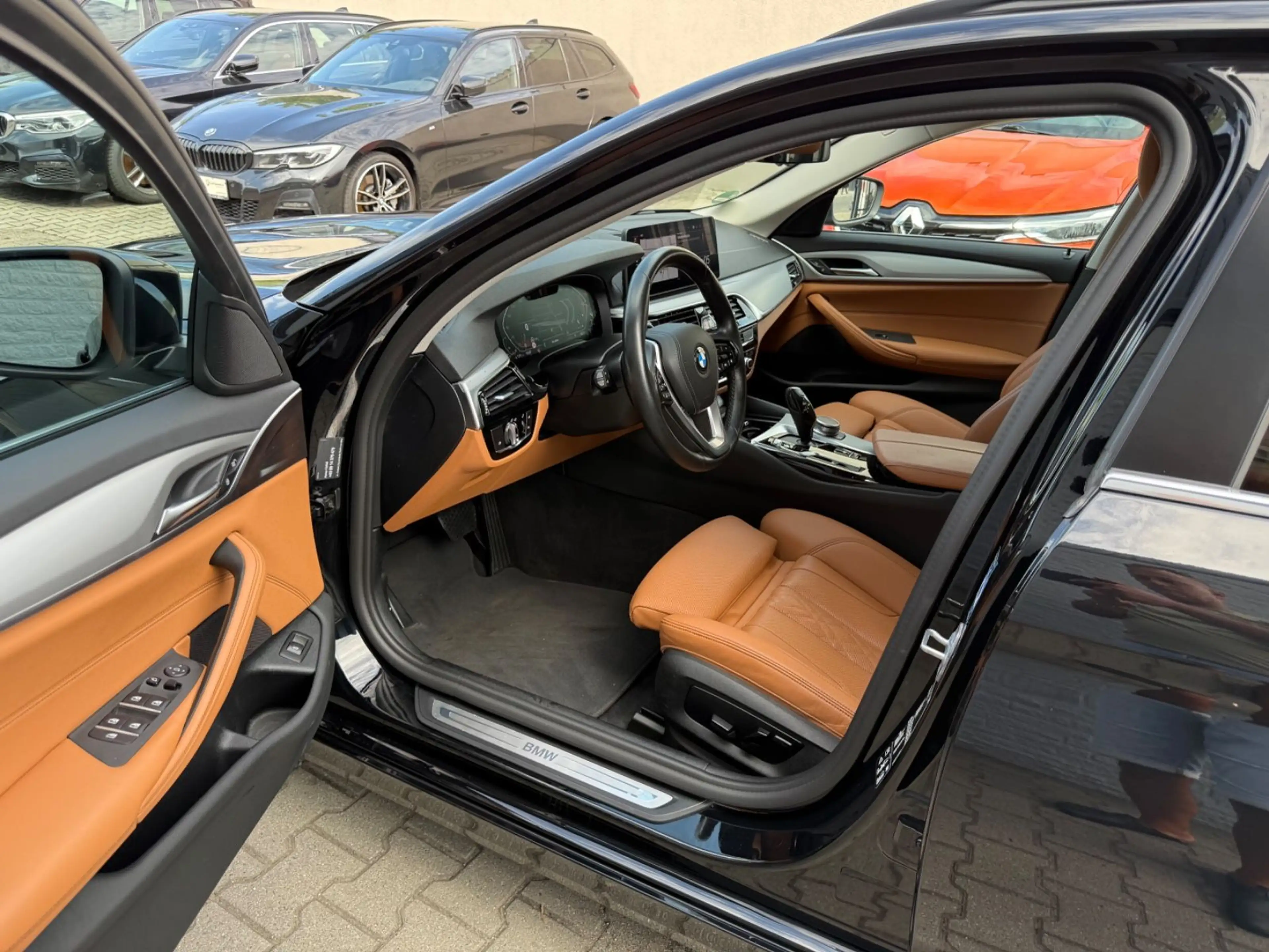 BMW 530 d xDrive Touring Head Up 1. Hand LEDER — photo 9