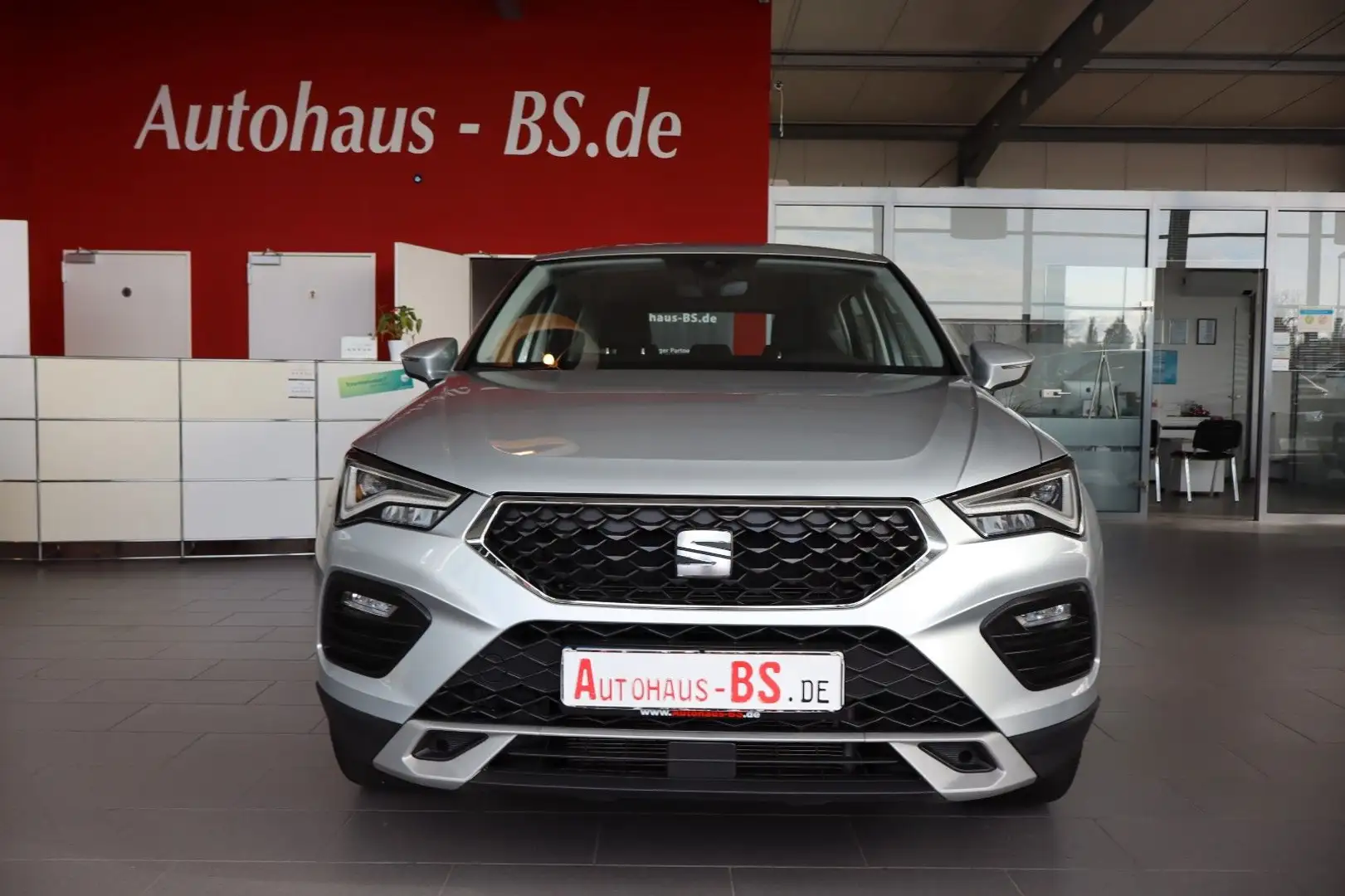 SEAT Ateca Style 1.5 TSI, PDC,Navi,LED,AHK, 1.Hand Silber - 2