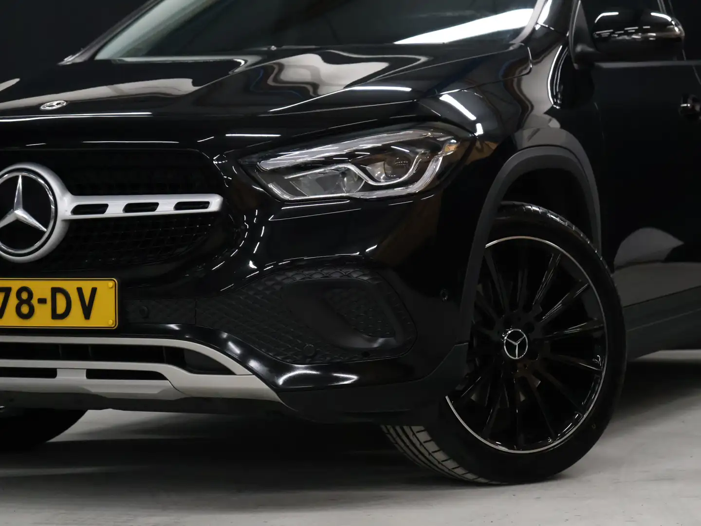 Mercedes-Benz GLA 200 Sport [ACHTERUITRIJCAMERA, DIGITAL DASHBOARD, LED, Noir - 2