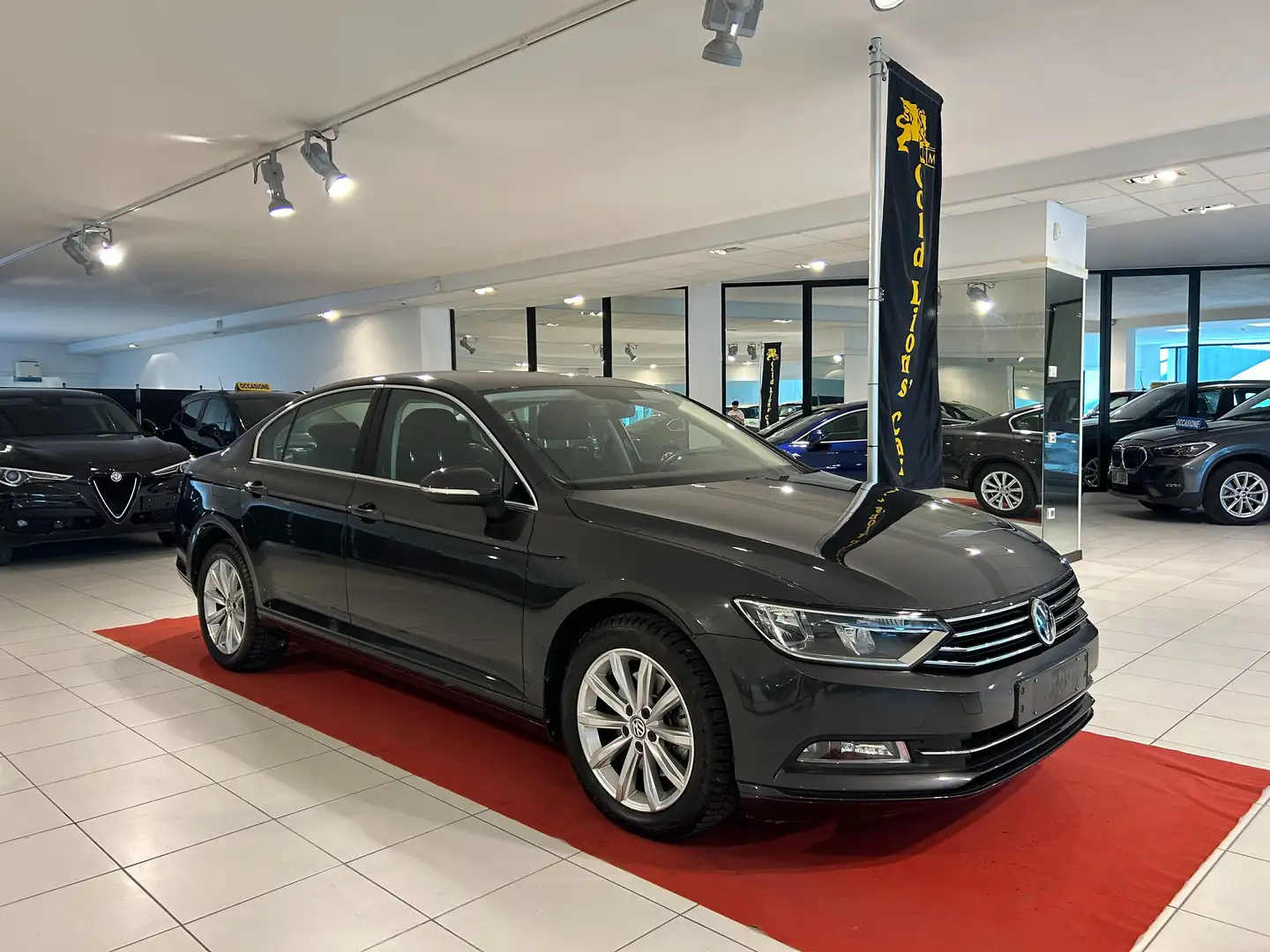 Volkswagen Passat Passat 2.0 tdi  150cv dsg NAVI Szary - 1