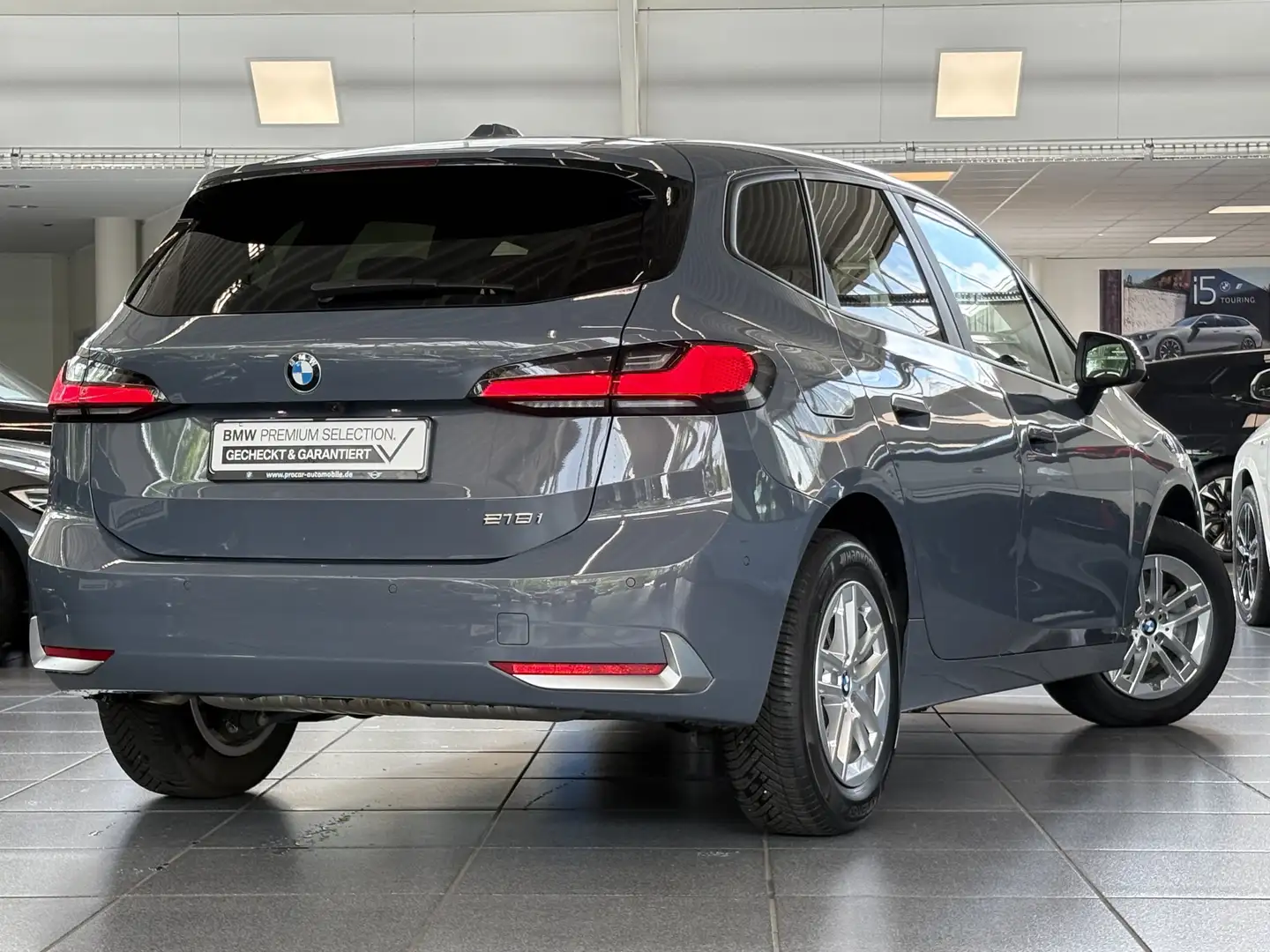 BMW 218 i Active Tourer DA PA RFK AdapLED AHK Shz DAB Gris - 2