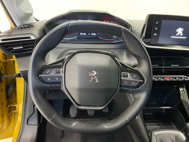 Peugeot 208 view 13