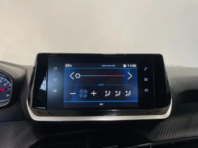 Peugeot 208 view 10
