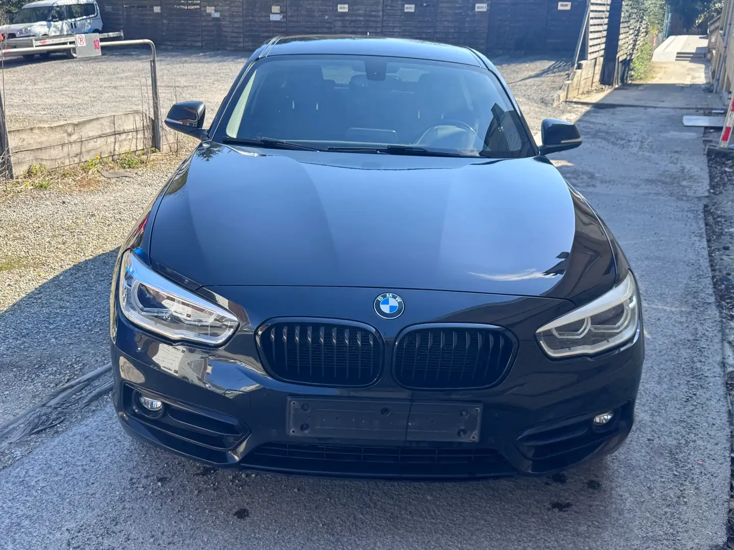BMW 116 !!! Probleme moteur !!! Marchand ou export - 1