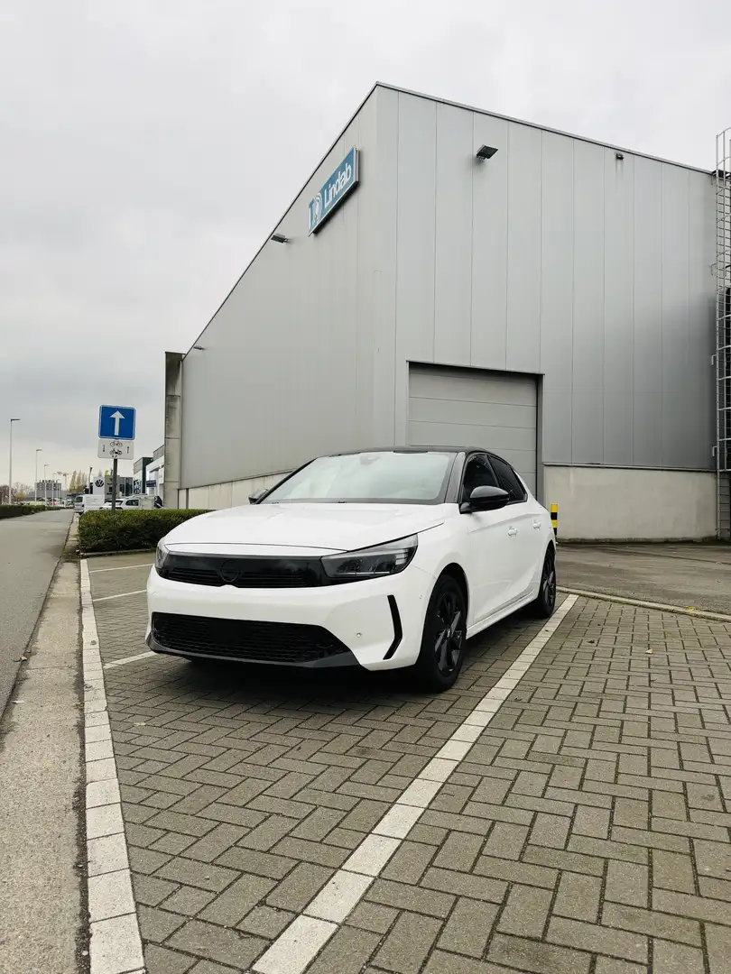 Opel Corsa Opel Corsa 1.2 turbo GS-line AUT. Wit - 2