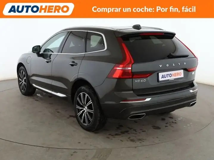 Volvo XC60 2021, foto 4