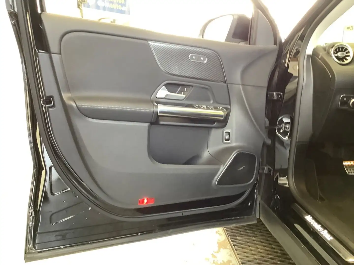 Mercedes-Benz GLA 200 GLA 200 AMG Line - 2