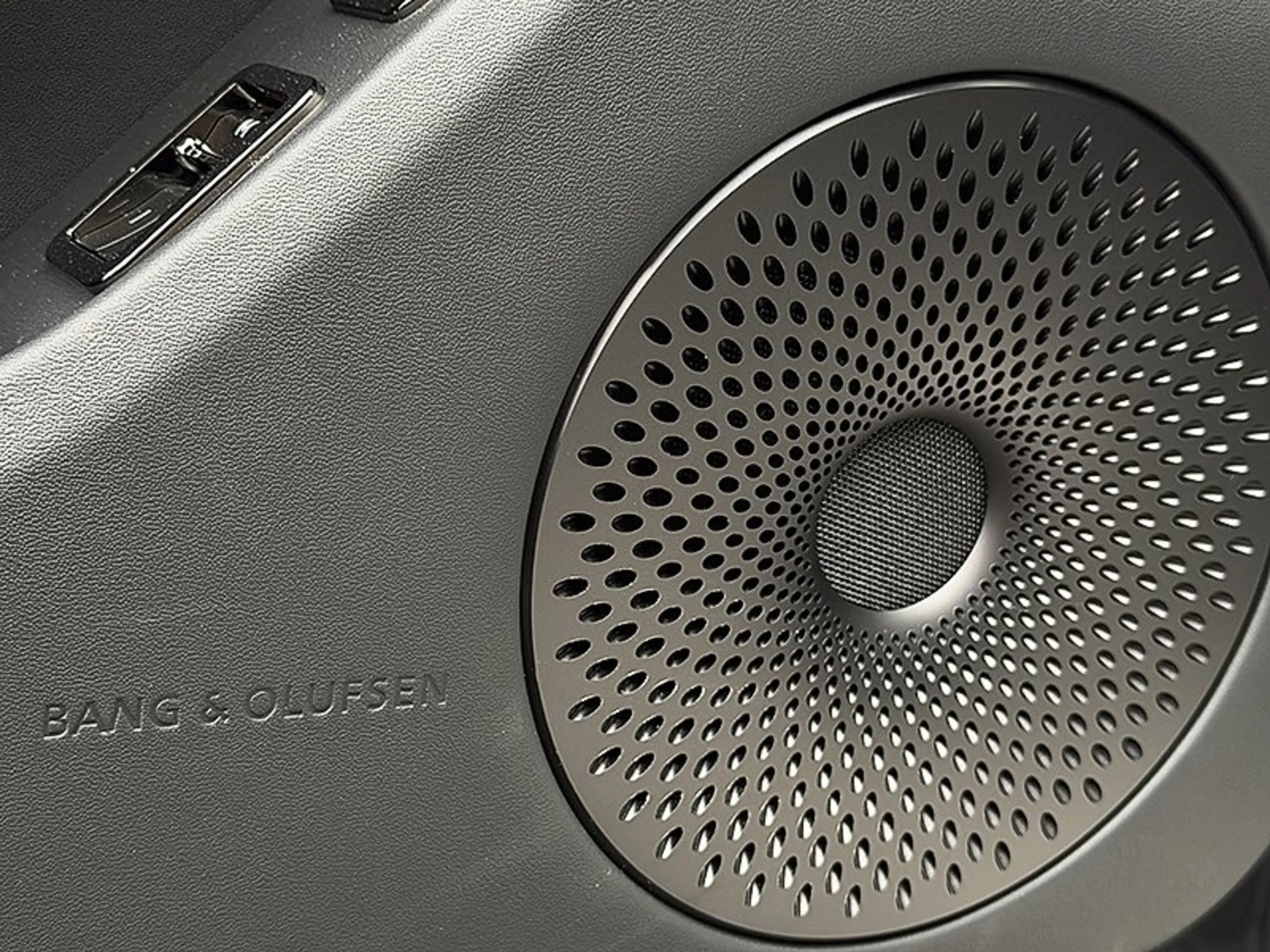 Bentley Flying Spur V8 Hybrid *B&O*Rotating* — photo 11