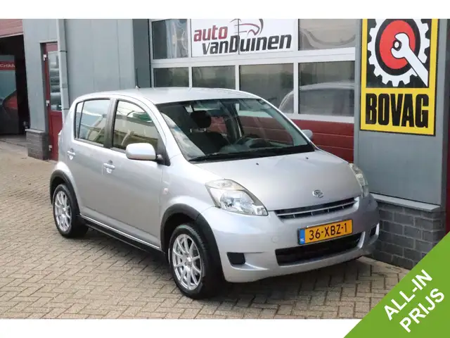Daihatsu Sirion 2 1.0-12V 100th. Anniversary O.a: Airco, Radio/CD,