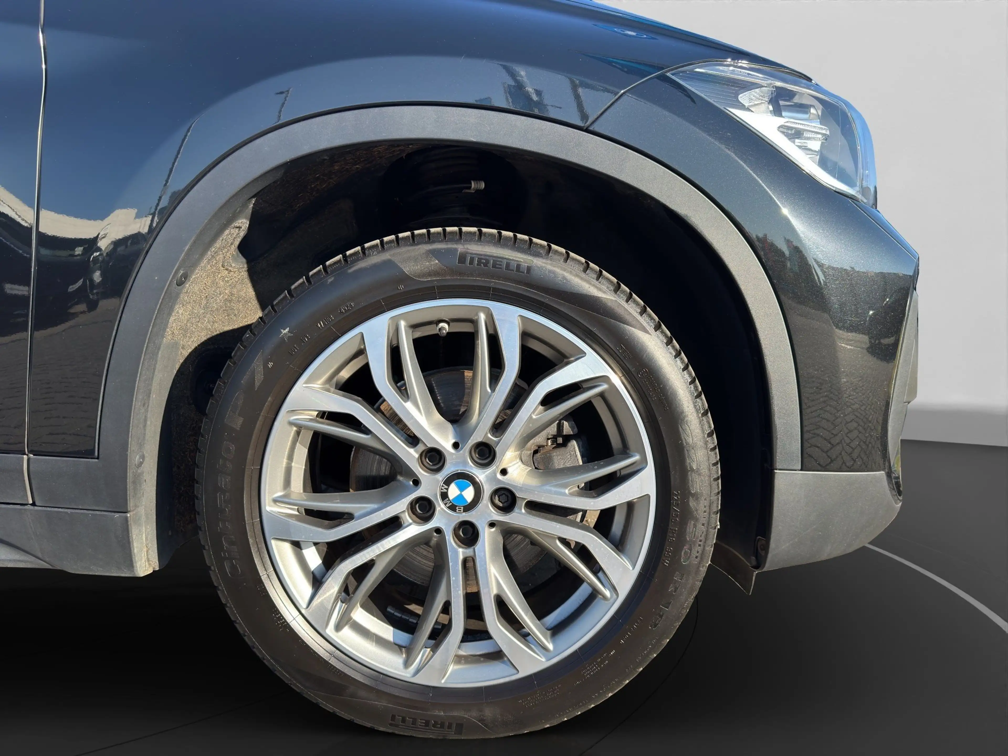 BMW X1 sDrive18i Advantage Anhängerkupplung Lordosenstütz — photo 14