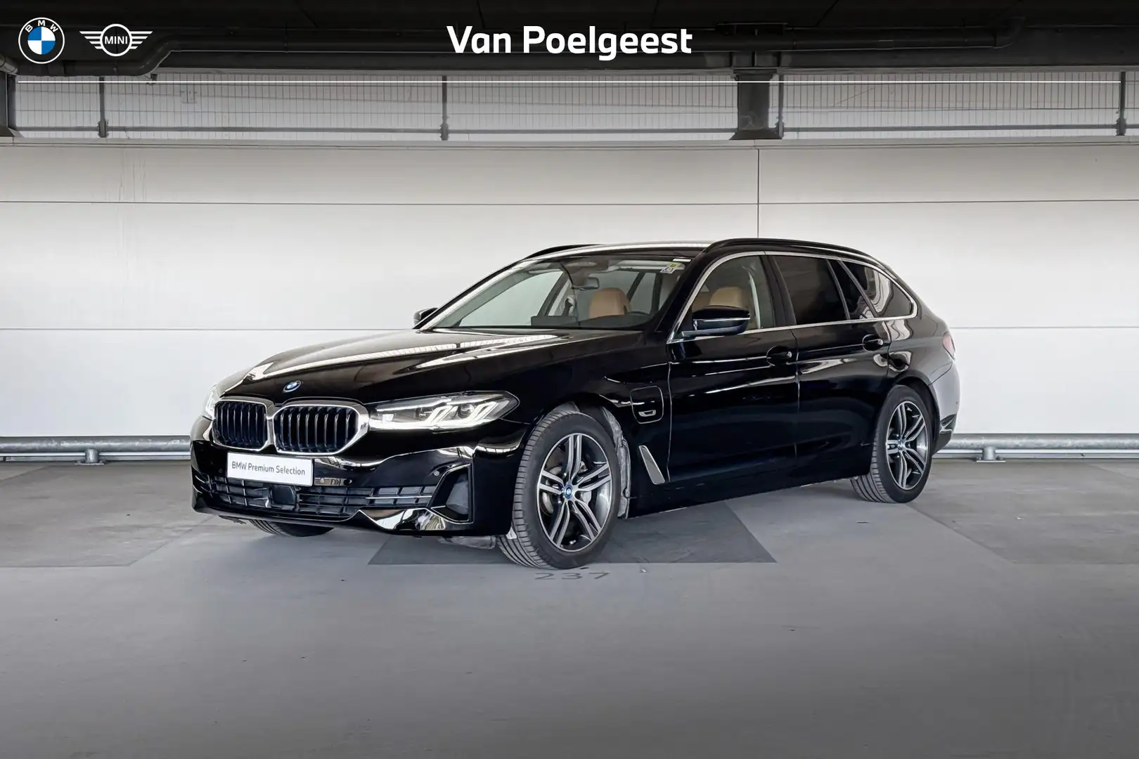 BMW 530 5 Serie Touring 530e Business Edition Plus Zwart - 1