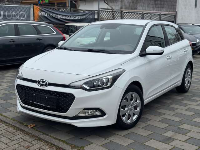 Imagine Hyundai i20 Automatik/LED/Scheckheft/1Hand