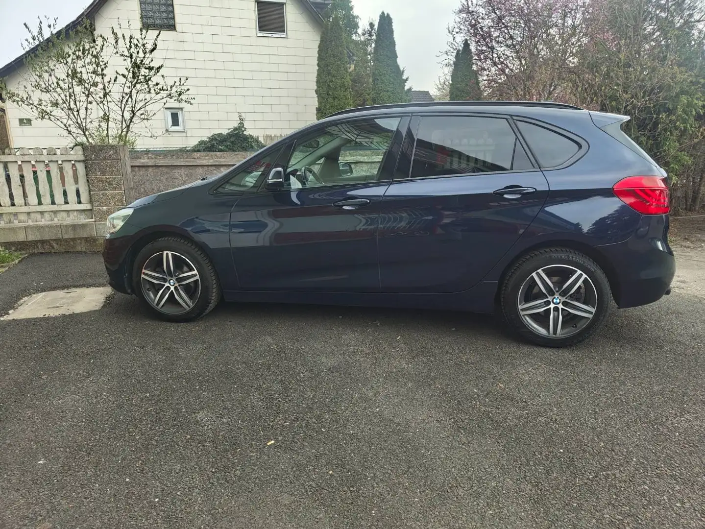 BMW 218 218d Active Tourer Sport Line Sport Line Schwarz - 2