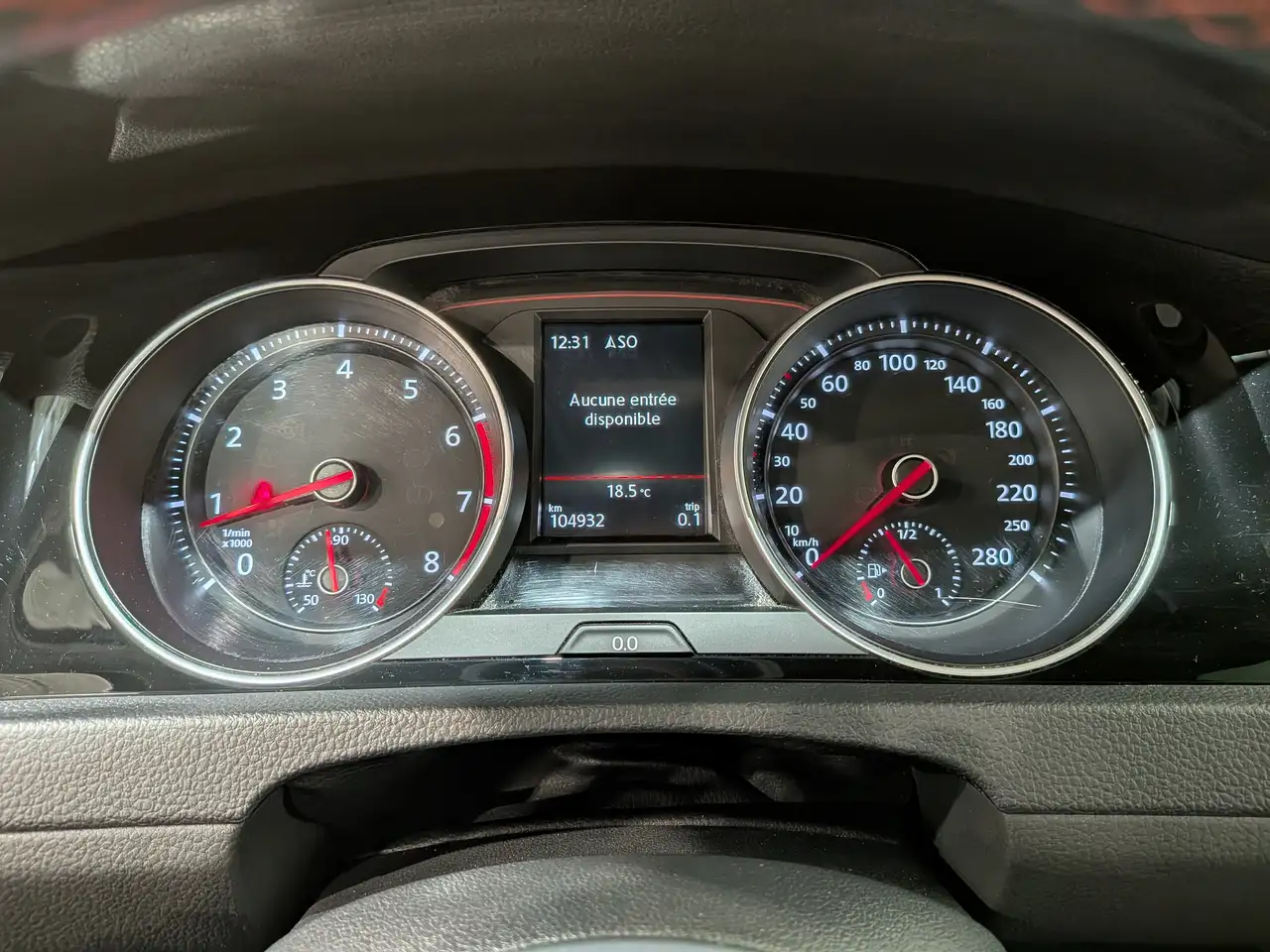 Volkswagen Golf GTI снимка Volkswagen Golf GTI