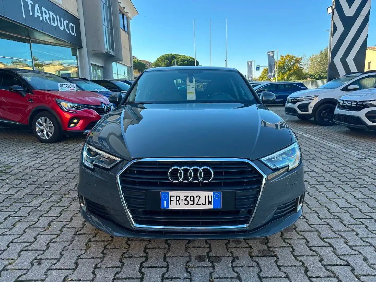 Audi A3 A3 SPB 1.6 TDI 116 CV S tronic Sport Grigio - 2