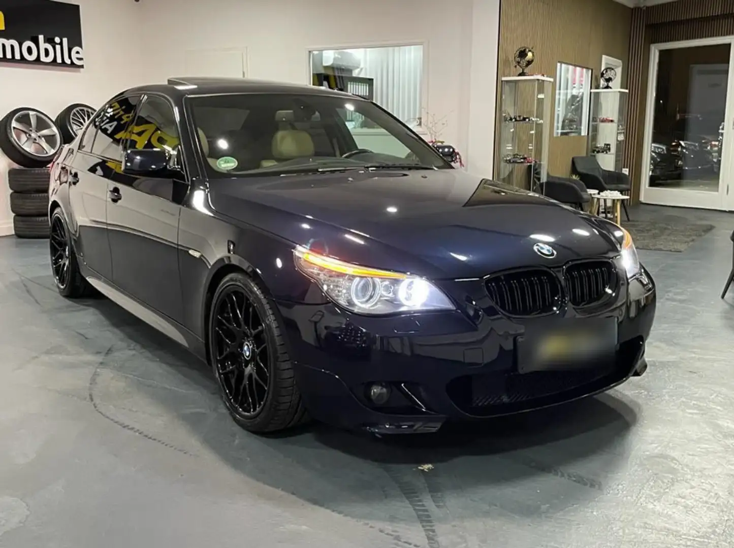BMW 530 530i xDrive Edition Sport Schwarz - 1