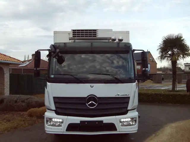 Mercedes-Benz Atego 918 KOFFER FRIGO THERMO KING V500 TOT-29 EURO 6